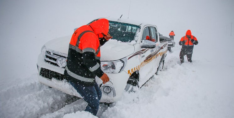 روایتی از برف سنگین و خدمت‌رسانی دستگاه‌ها در کردستان+ عکس و فیلم